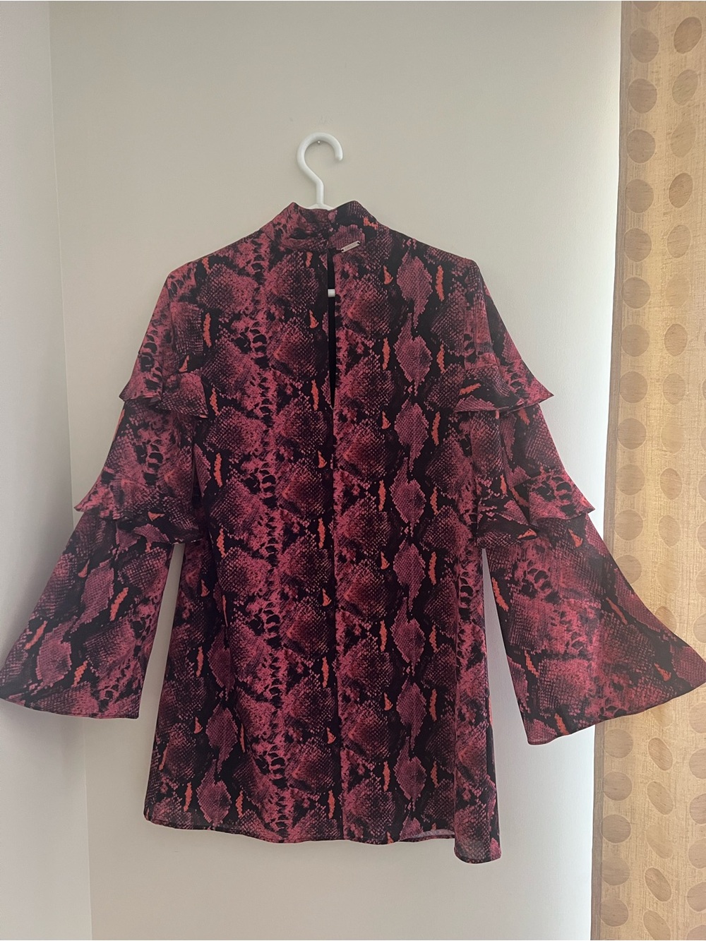 Guess Womens Pink Snake-Print Ruffle Sleeve Blouse, size S